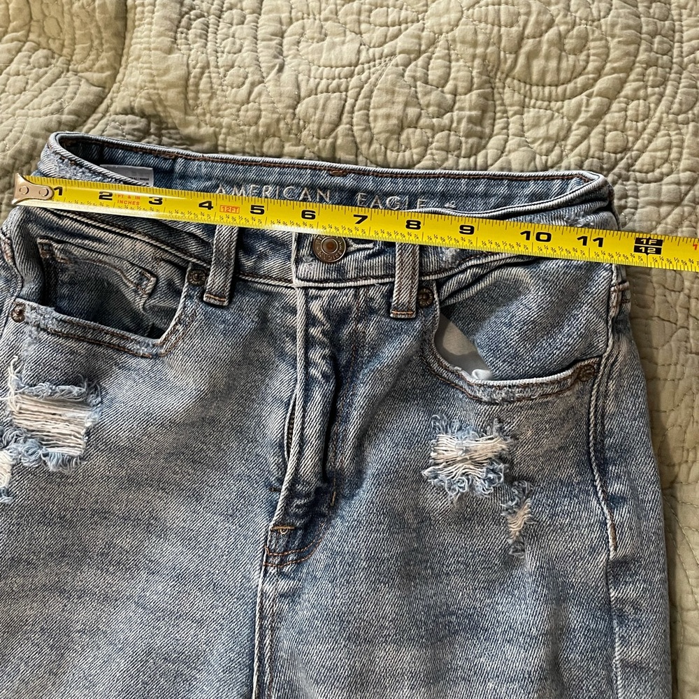 American Eagle Comfort Stretch Waist Band Mom Jeans - Picture 4 of 5